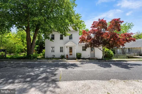 4 WATER STREET