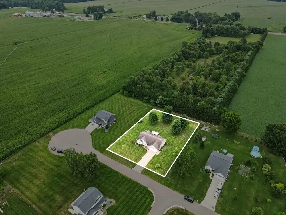50203 Chardonnay Street Paw Paw, MI 49079