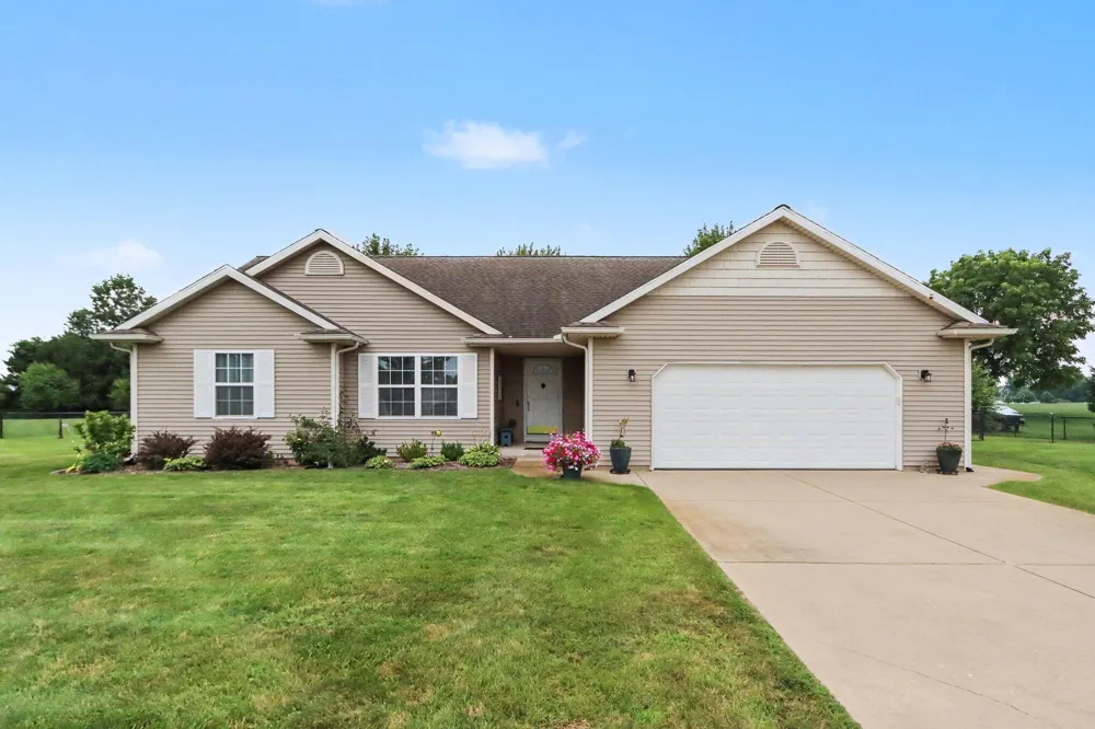 50203 Chardonnay Street Paw Paw, MI 49079