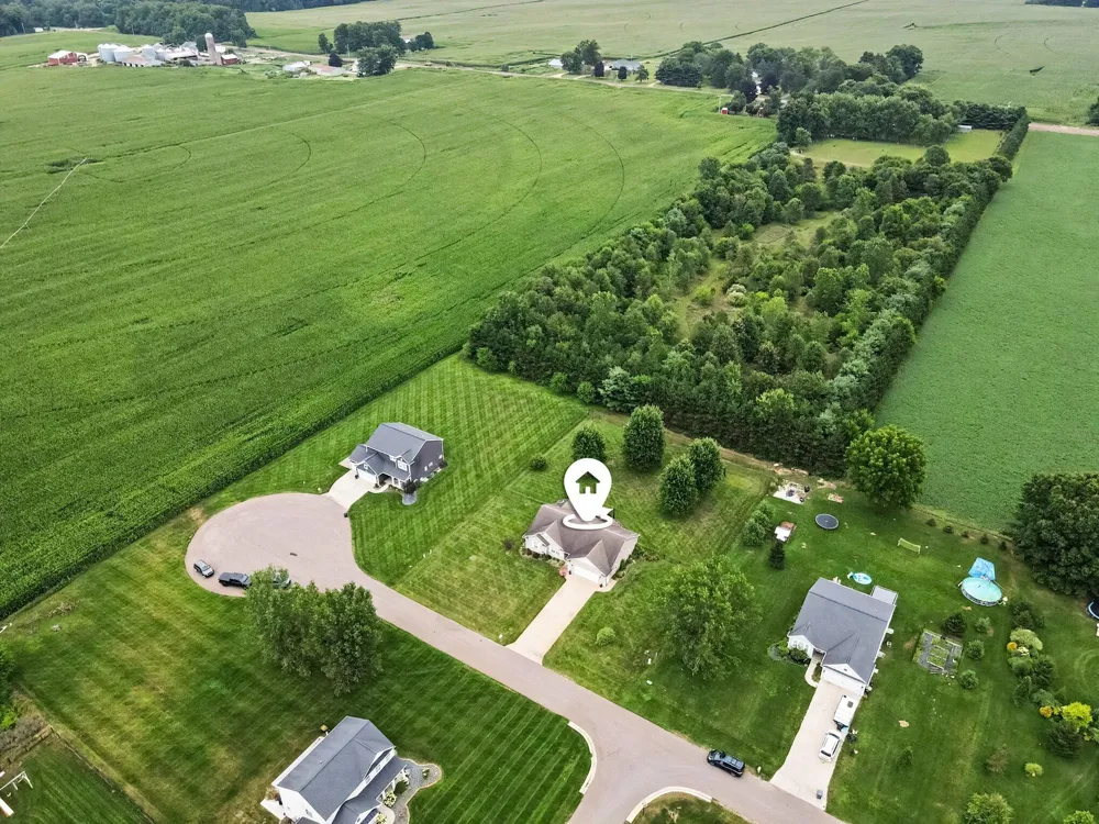 50203 Chardonnay Street Paw Paw, MI 49079