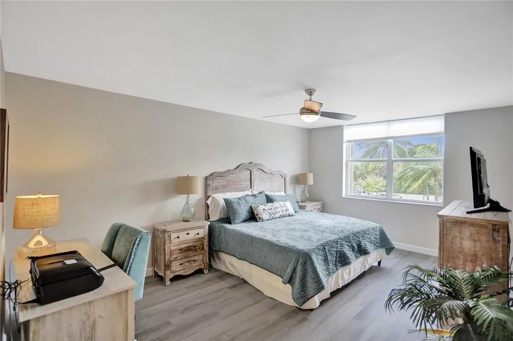 5200 Ocean Boulevard #310B Lauderdale By The Sea, FL 33308