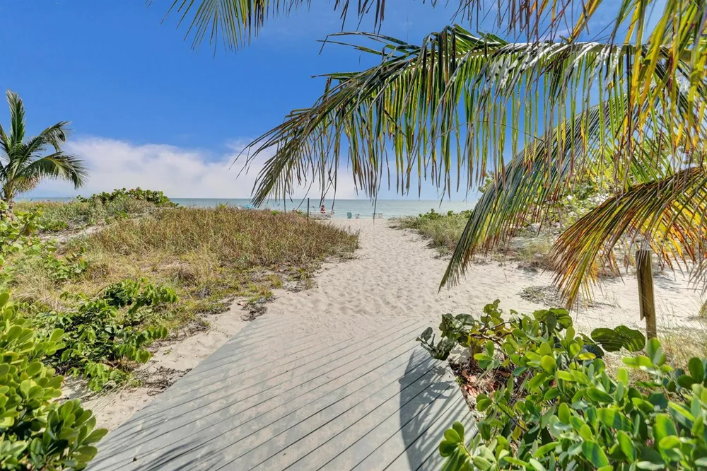 5200 Ocean Boulevard #310B Lauderdale By The Sea, FL 33308
