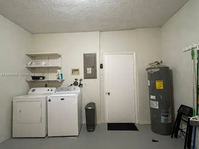 1448 Barcelona Way #1-23 Weston, FL 33327