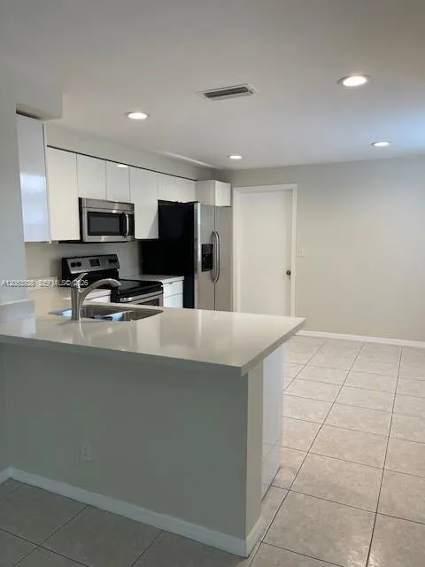1448 Barcelona Way #1-23 Weston, FL 33327