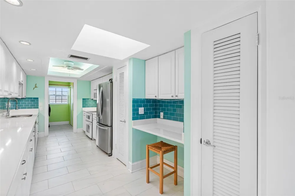 139 BLUFF VIEW DRIVE #407 Belleair Bluffs, FL 33770