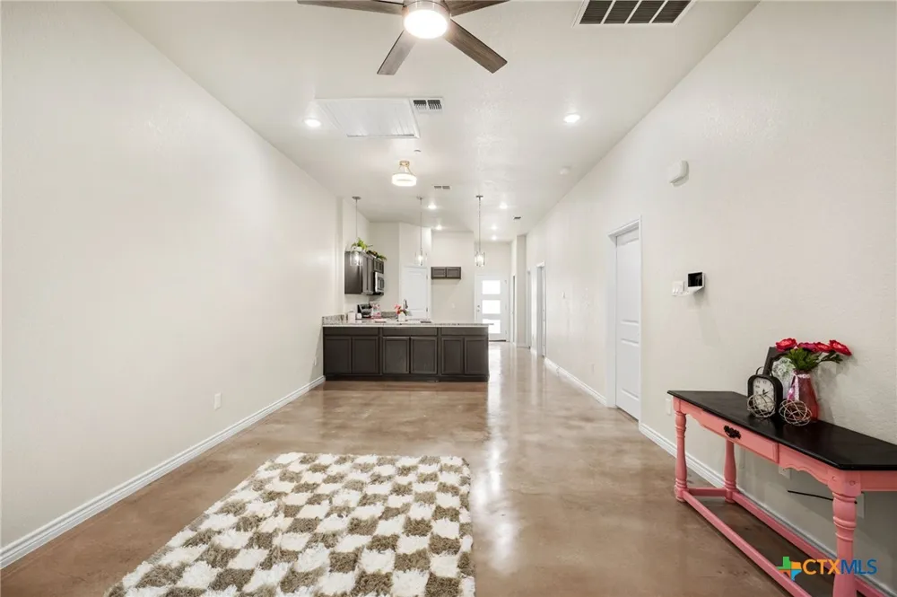 406 W Avenue C Copperas Cove, TX 76522