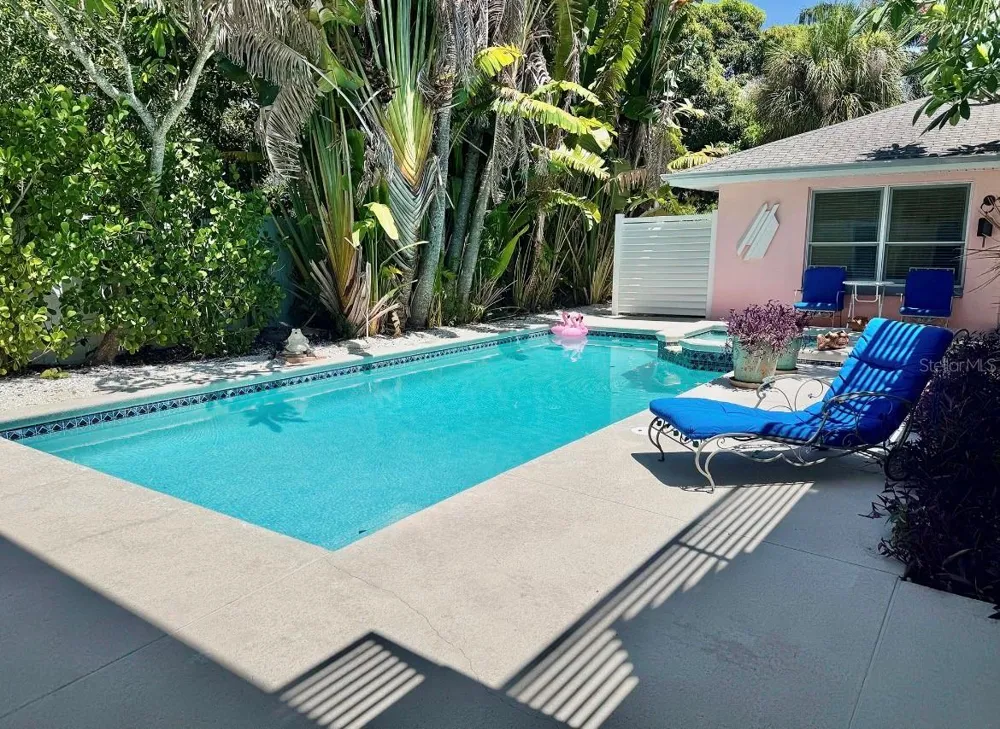 237 20TH AVENUE SE St Petersburg, FL 33705