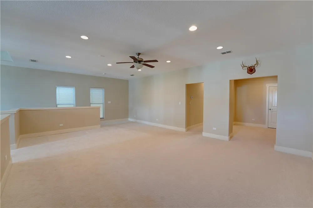 107 Frontenac Rockport, TX 78382