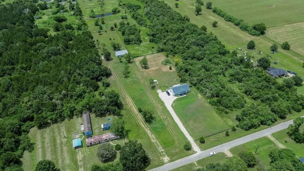 3853 College Street Sealy, TX 77474