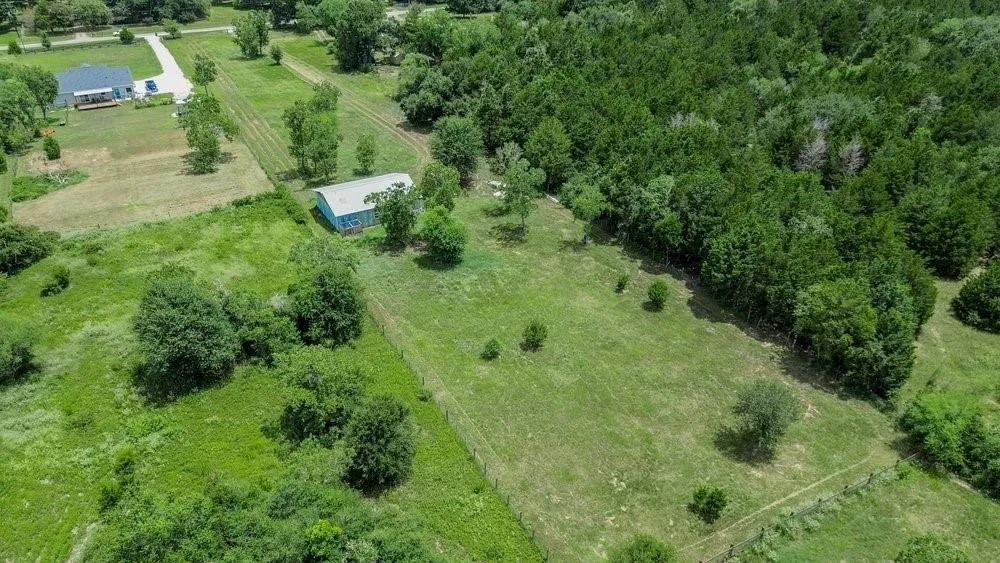 3853 College Street Sealy, TX 77474