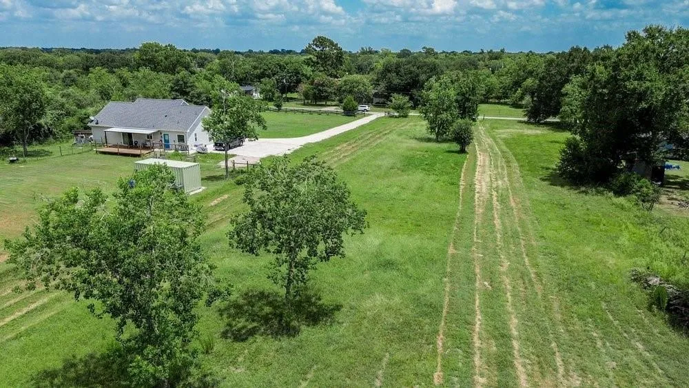 3853 College Street Sealy, TX 77474