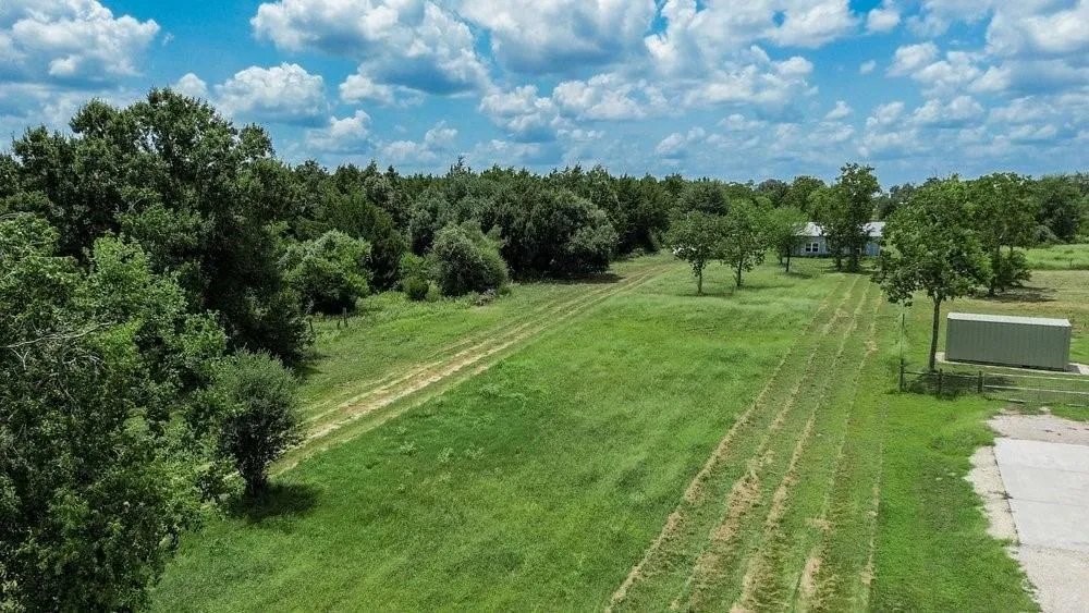 3853 College Street Sealy, TX 77474