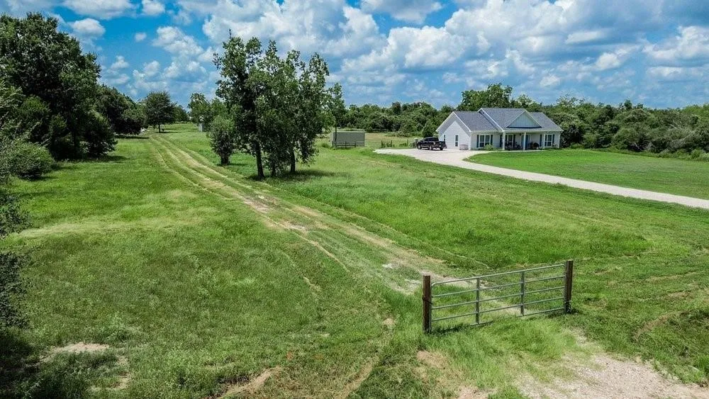 3853 College Street Sealy, TX 77474