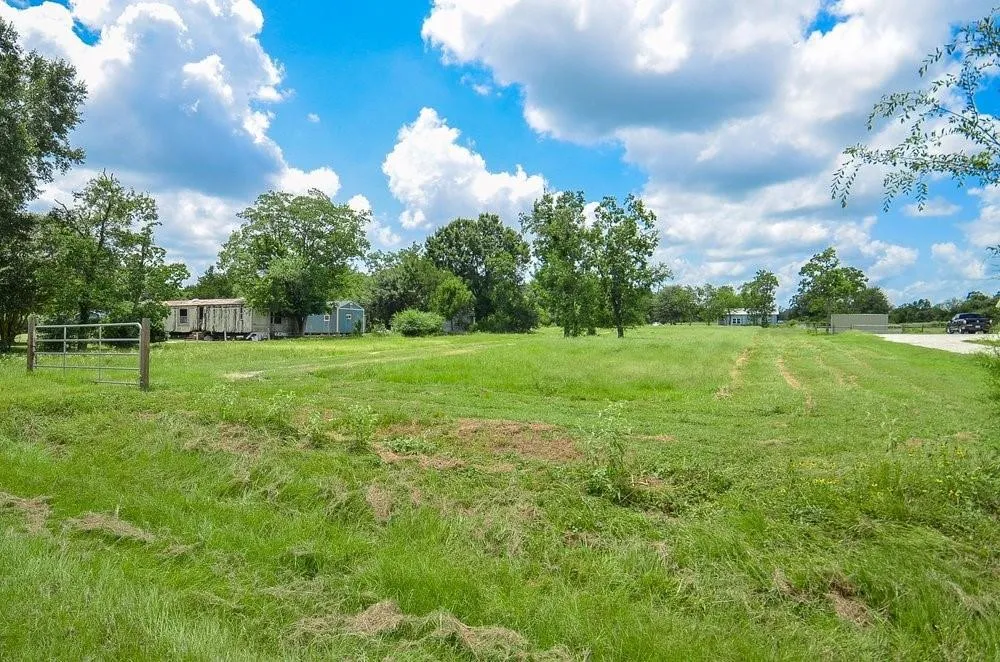 3853 College Street Sealy, TX 77474