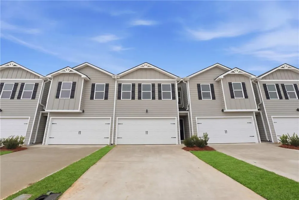 216 Norchester Avenue Hogansville, GA 30230