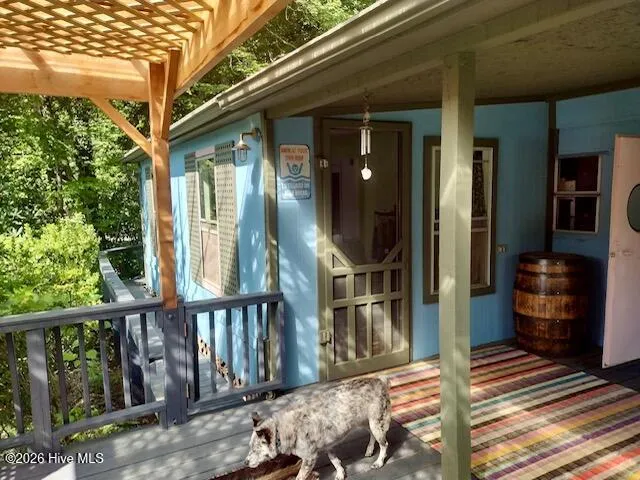 208 Lakeview Drive Robbinsville, NC 28771
