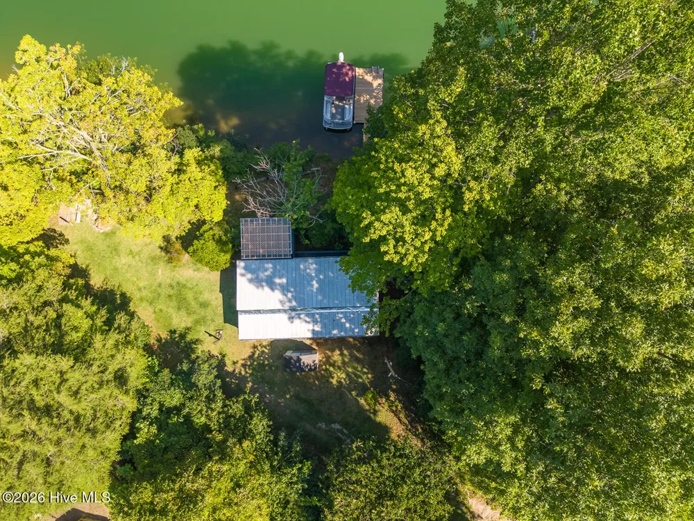 208 Lakeview Drive Robbinsville, NC 28771