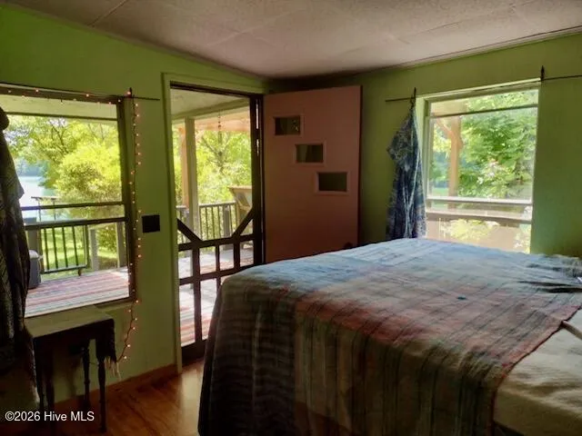 208 Lakeview Drive Robbinsville, NC 28771