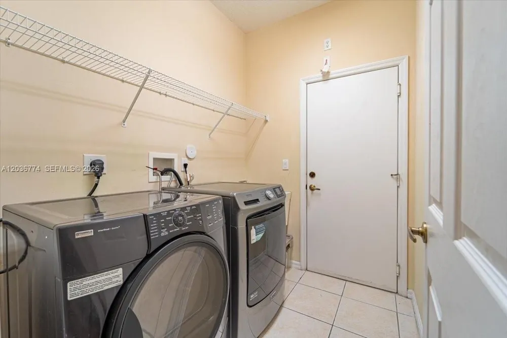 5932 NW 56th Cir Coral Springs, FL 33067