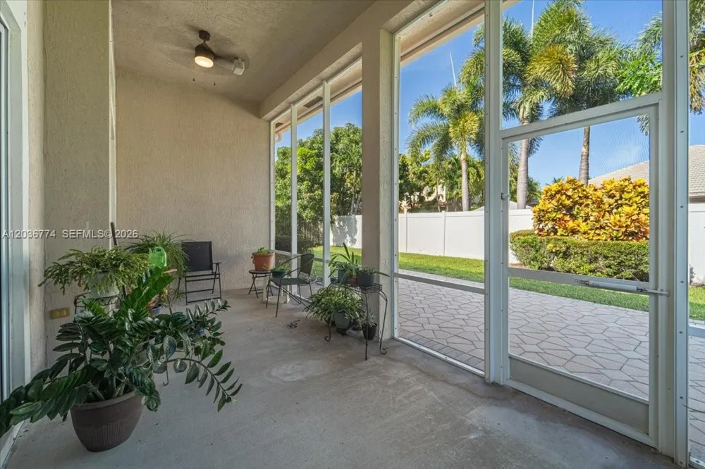 5932 NW 56th Cir Coral Springs, FL 33067