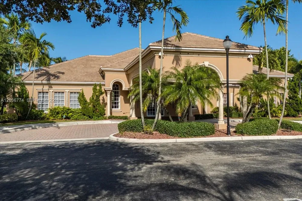 5932 NW 56th Cir Coral Springs, FL 33067