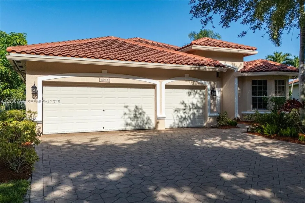 5932 NW 56th Cir Coral Springs, FL 33067