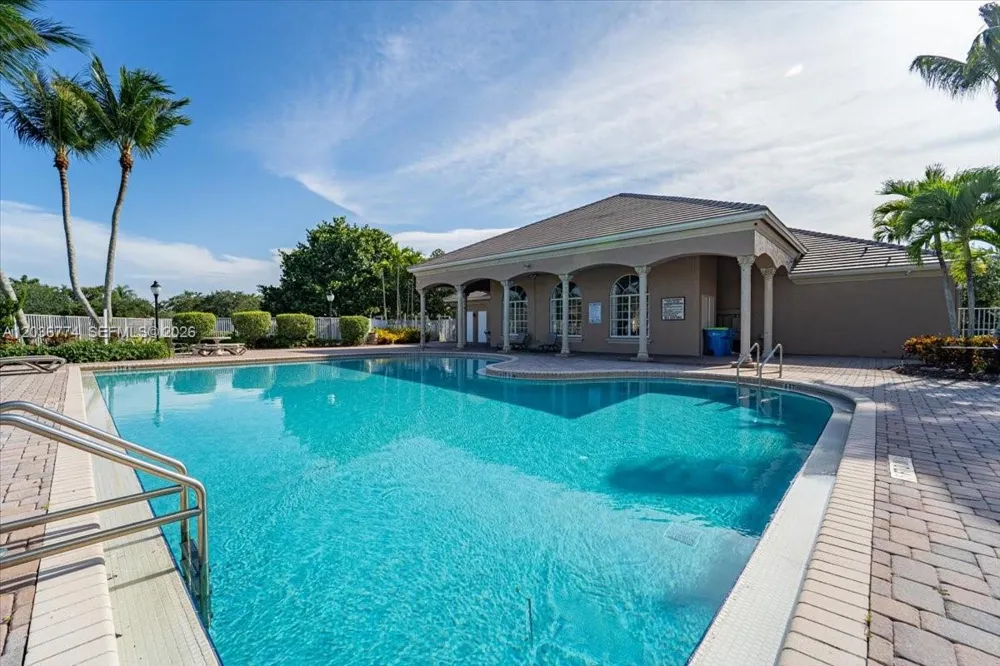 5932 NW 56th Cir Coral Springs, FL 33067