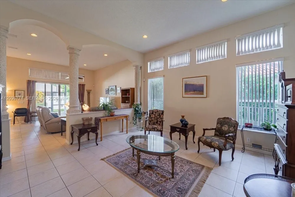 5932 NW 56th Cir Coral Springs, FL 33067