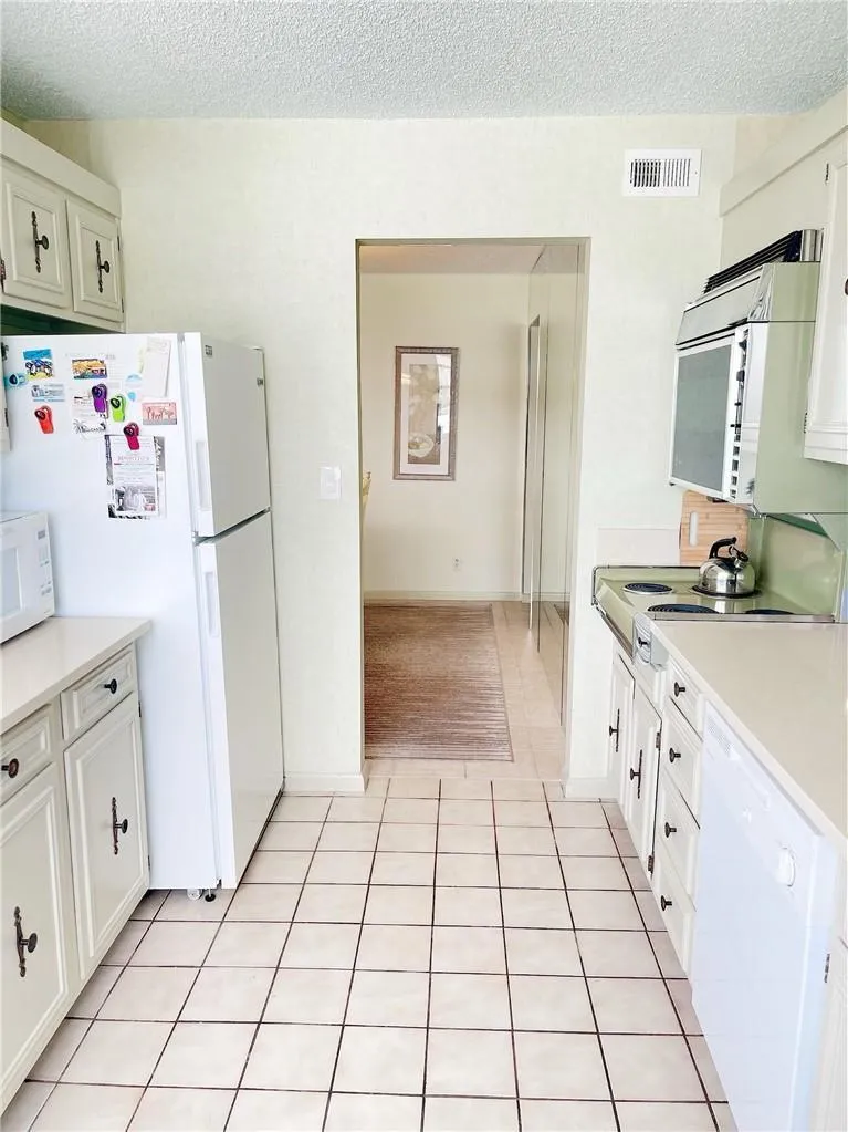 5200 Ocean Boulevard #506 Lauderdale By The Sea, FL 33308
