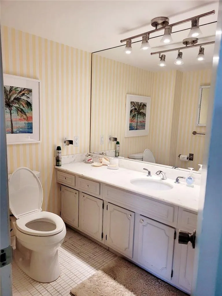 5200 Ocean Boulevard #506 Lauderdale By The Sea, FL 33308