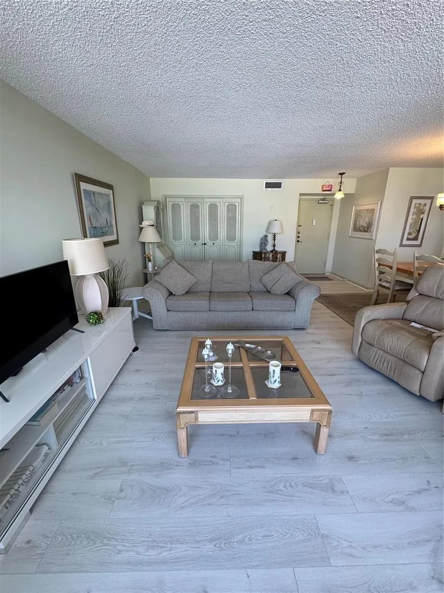 5200 Ocean Boulevard #506 Lauderdale By The Sea, FL 33308