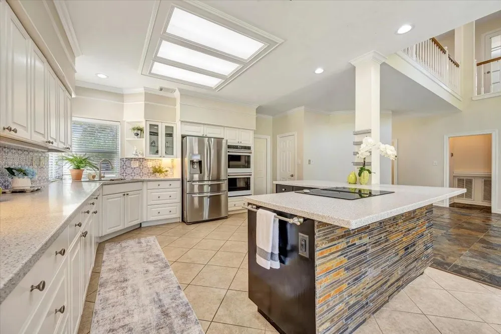 16827 Whitewater Falls Court Pasadena, TX 77059