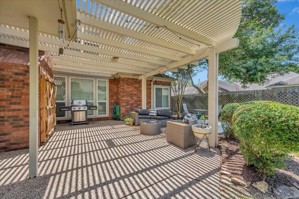 16827 Whitewater Falls Court Pasadena, TX 77059