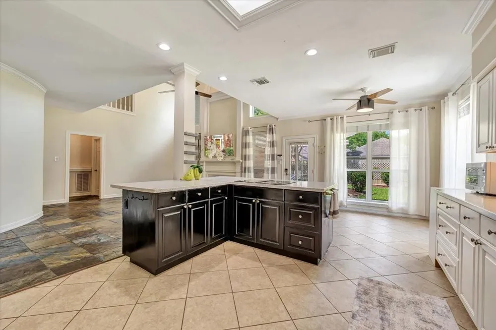 16827 Whitewater Falls Court Pasadena, TX 77059