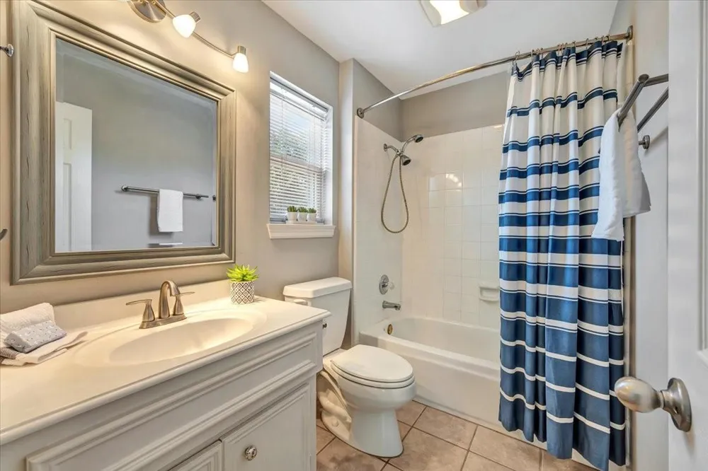 16827 Whitewater Falls Court Pasadena, TX 77059