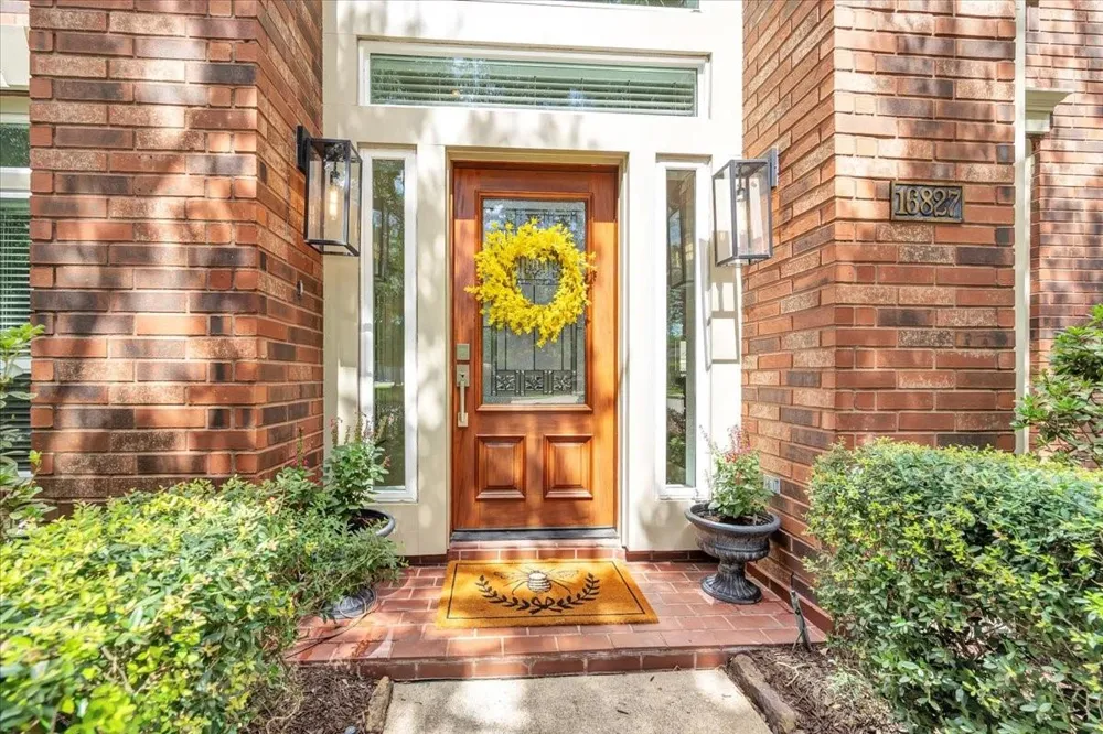 16827 Whitewater Falls Court Pasadena, TX 77059