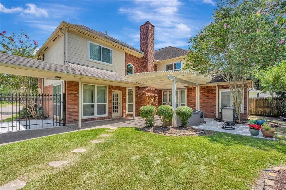 16827 Whitewater Falls Court Pasadena, TX 77059