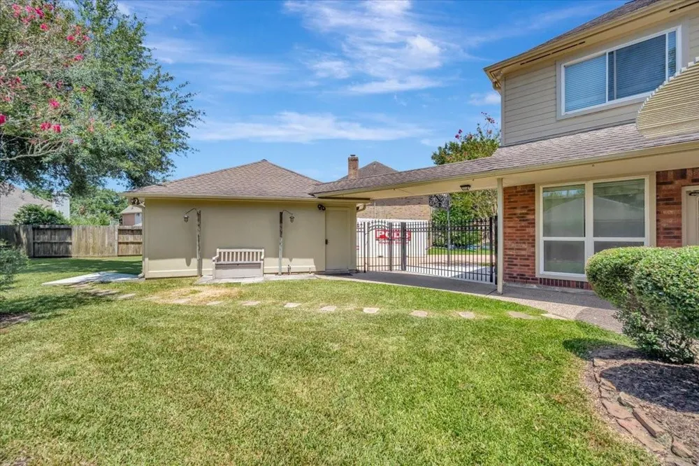 16827 Whitewater Falls Court Pasadena, TX 77059