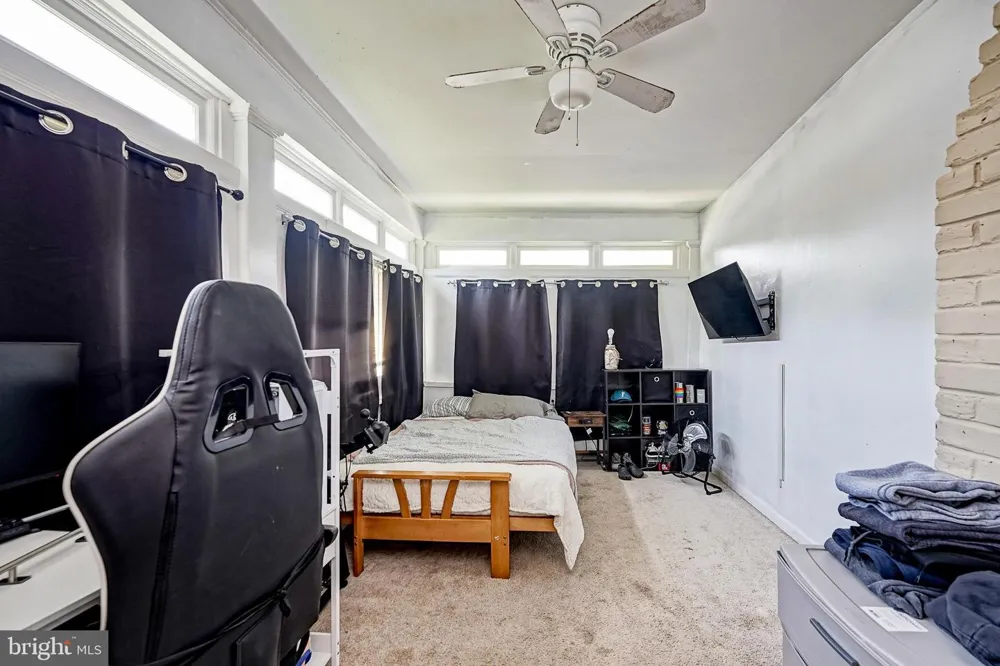 15 S WALNUT AVENUE Maple Shade, NJ 08052