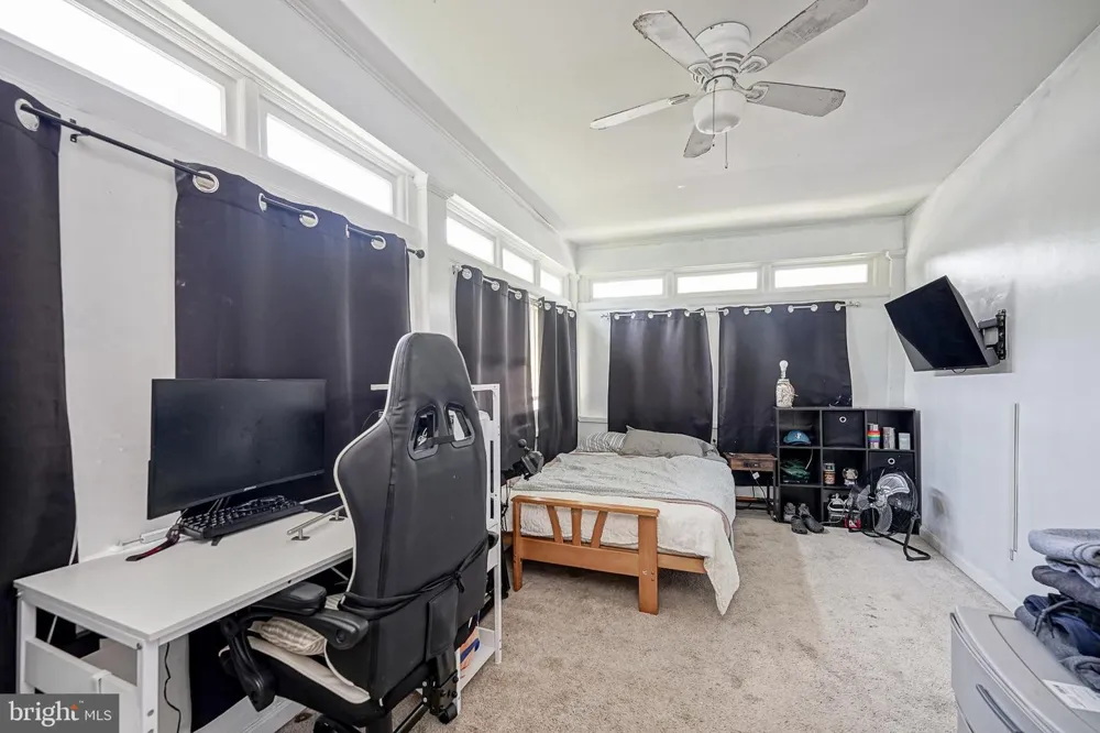 15 S WALNUT AVENUE Maple Shade, NJ 08052