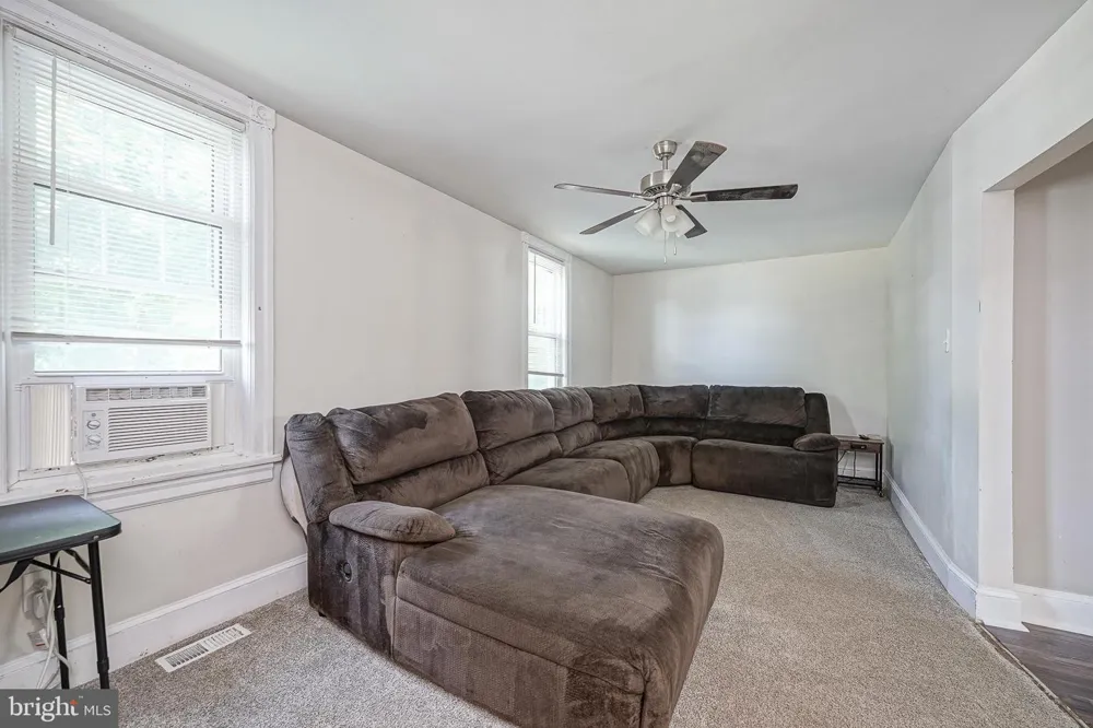 15 S WALNUT AVENUE Maple Shade, NJ 08052