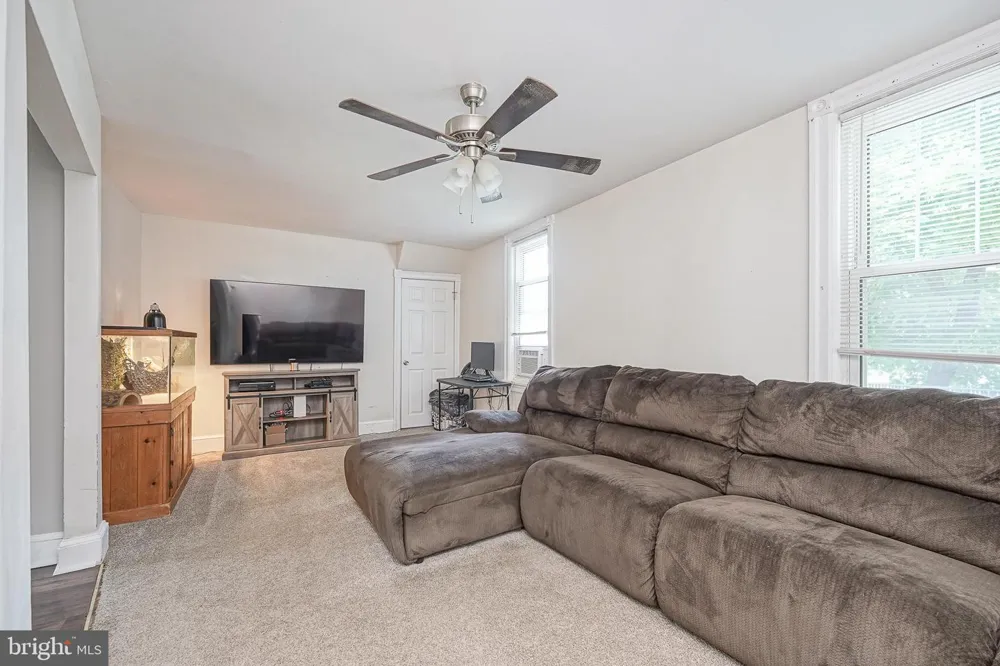 15 S WALNUT AVENUE Maple Shade, NJ 08052