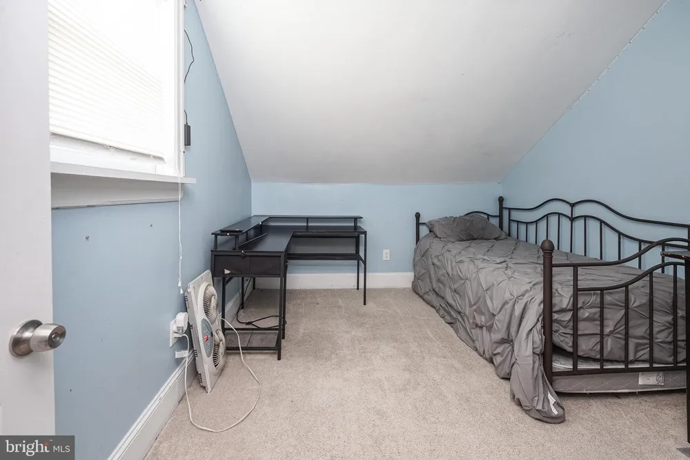 15 S WALNUT AVENUE Maple Shade, NJ 08052