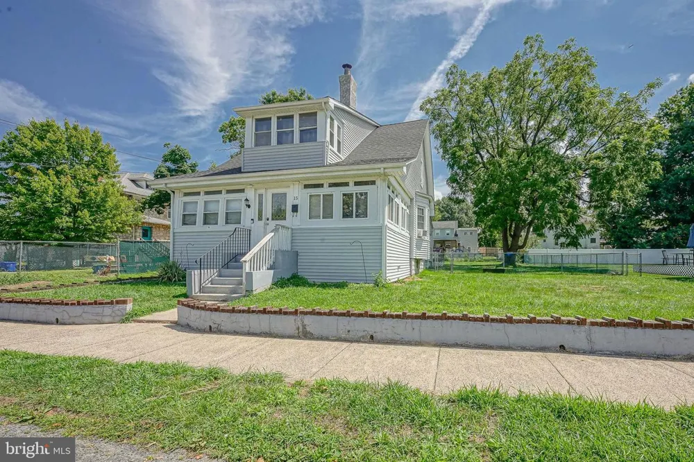 15 S WALNUT AVENUE Maple Shade, NJ 08052