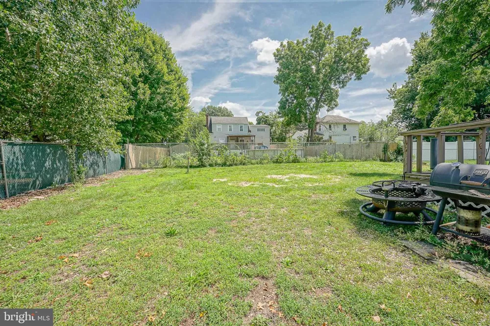 15 S WALNUT AVENUE Maple Shade, NJ 08052