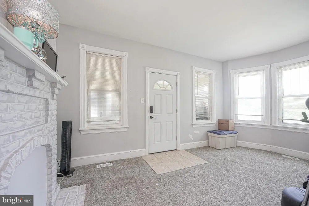 15 S WALNUT AVENUE Maple Shade, NJ 08052