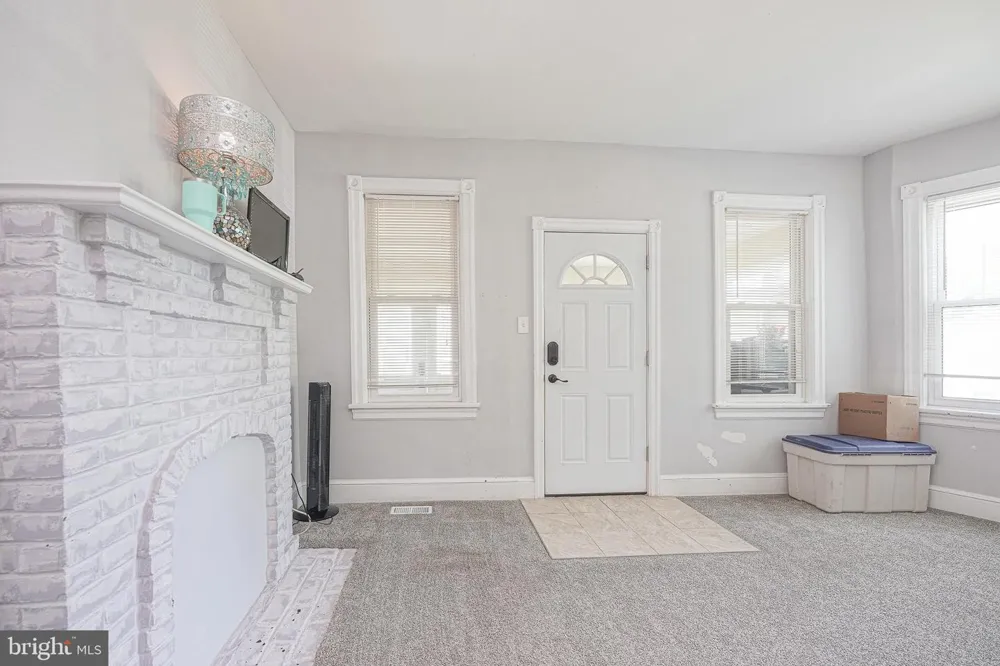 15 S WALNUT AVENUE Maple Shade, NJ 08052