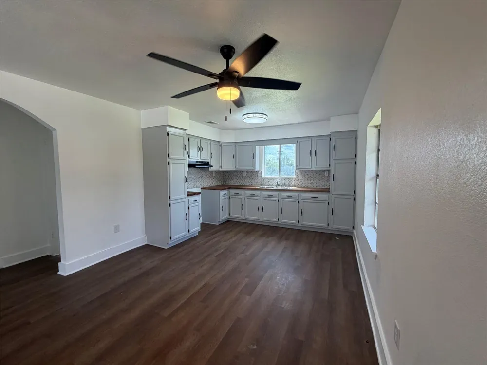 4522 County Road 459c Freeport, TX 77541