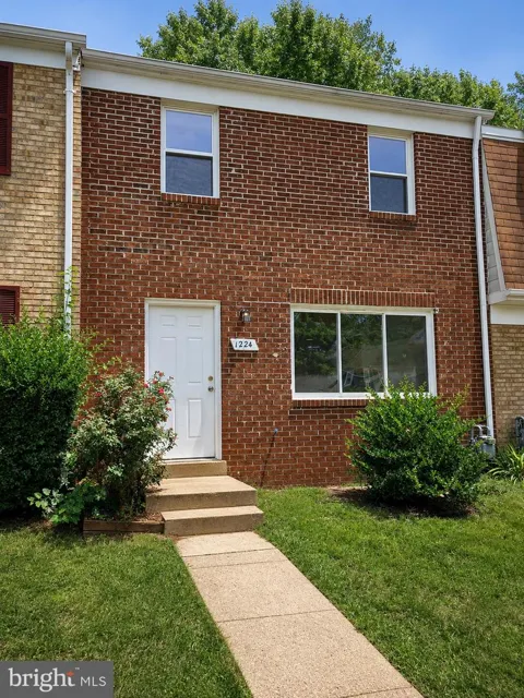 1224 THOMAS JEFFERSON PLACE