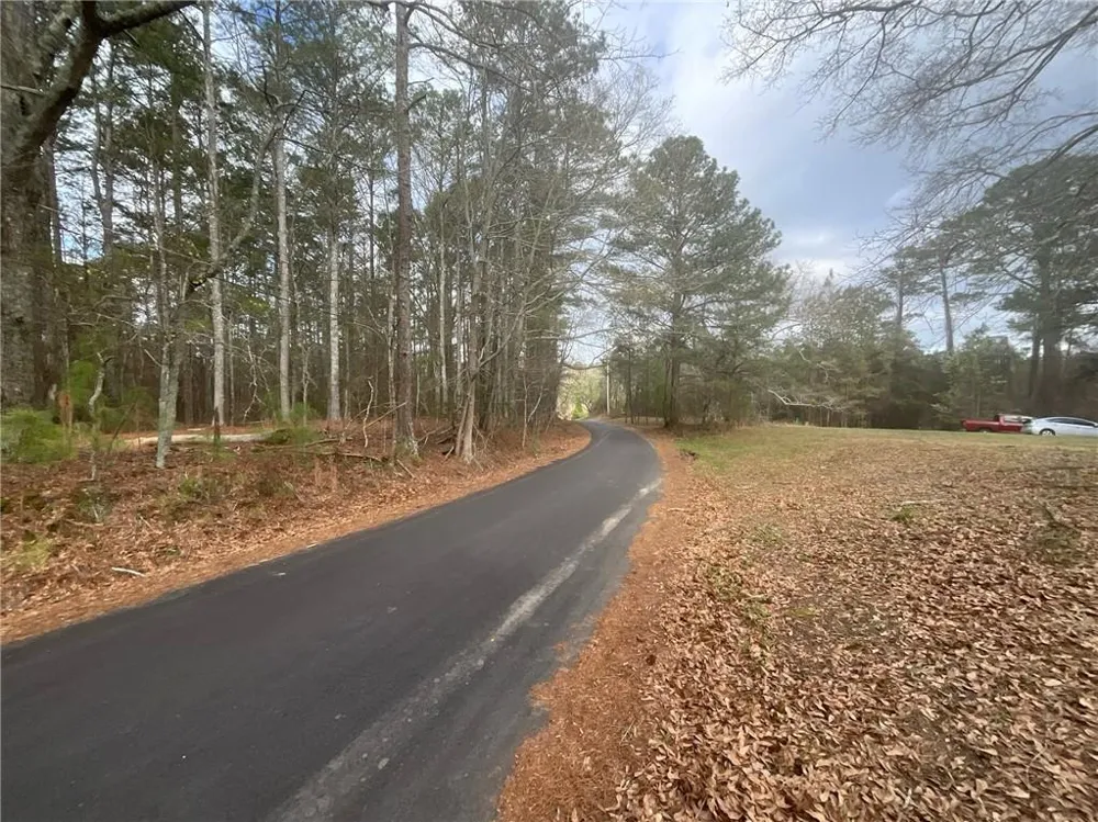 8615 Smith James Road Snellville, GA 30039
